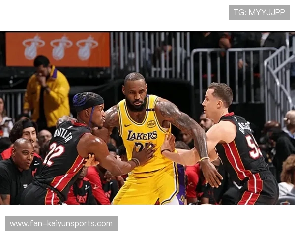 湖人遭29分惨败，詹姆斯复出时间成悬念